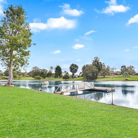 Вілла Lakeside Tinaroo Only 2.5Km From Yungaburra Town Екстер'єр фото